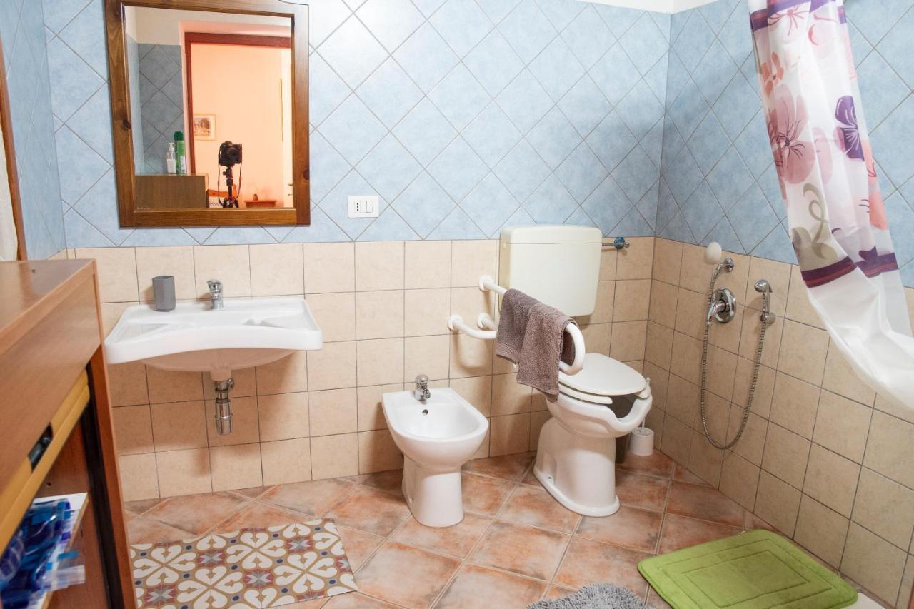Bed and Breakfast Is Cuccus Masainas Екстер'єр фото