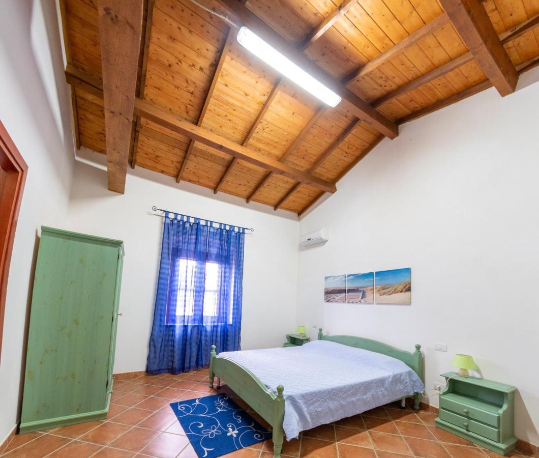 Bed and Breakfast Is Cuccus Masainas Екстер'єр фото