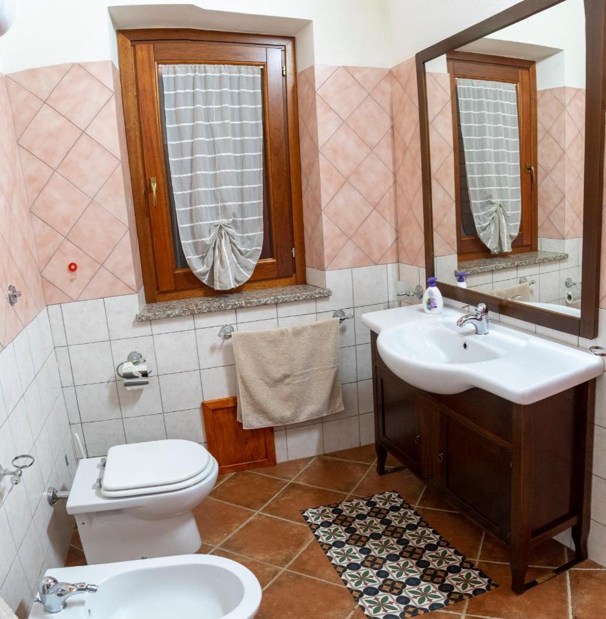 Bed and Breakfast Is Cuccus Masainas Екстер'єр фото