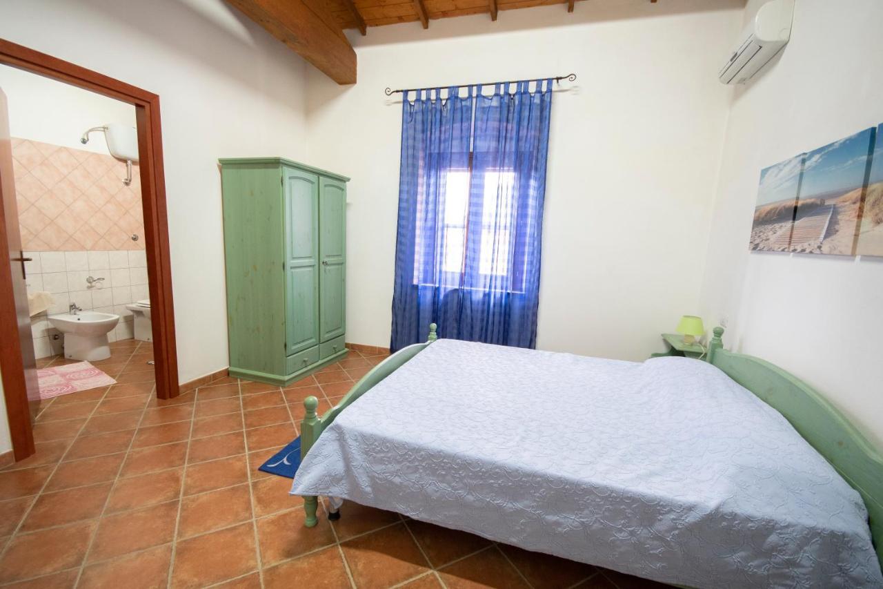 Bed and Breakfast Is Cuccus Masainas Екстер'єр фото