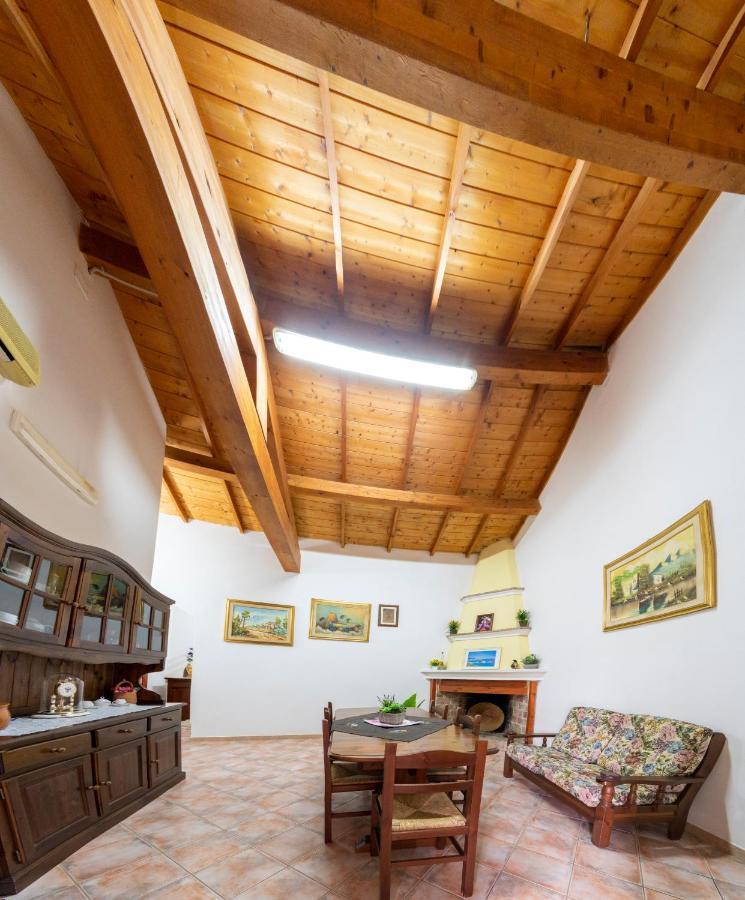 Bed and Breakfast Is Cuccus Masainas Екстер'єр фото
