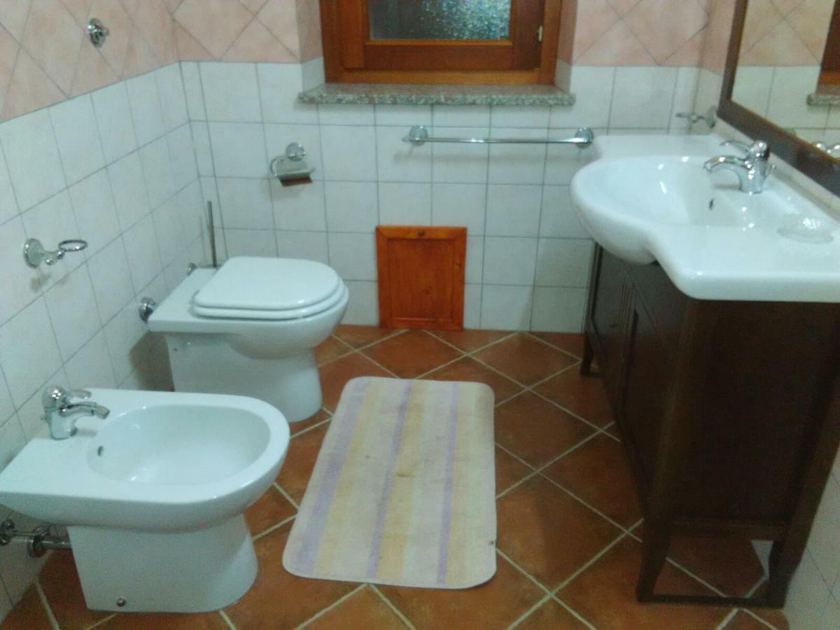 Bed and Breakfast Is Cuccus Masainas Екстер'єр фото