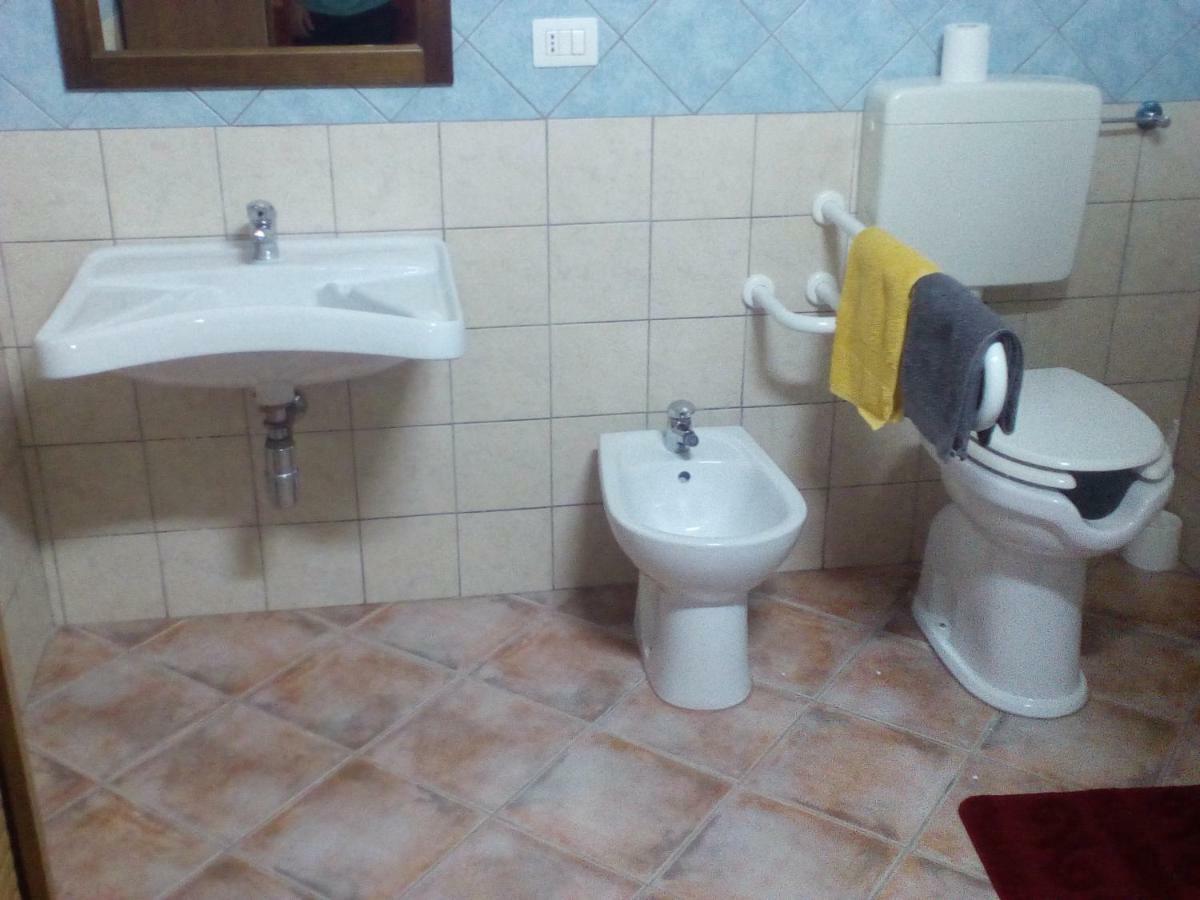 Bed and Breakfast Is Cuccus Masainas Екстер'єр фото